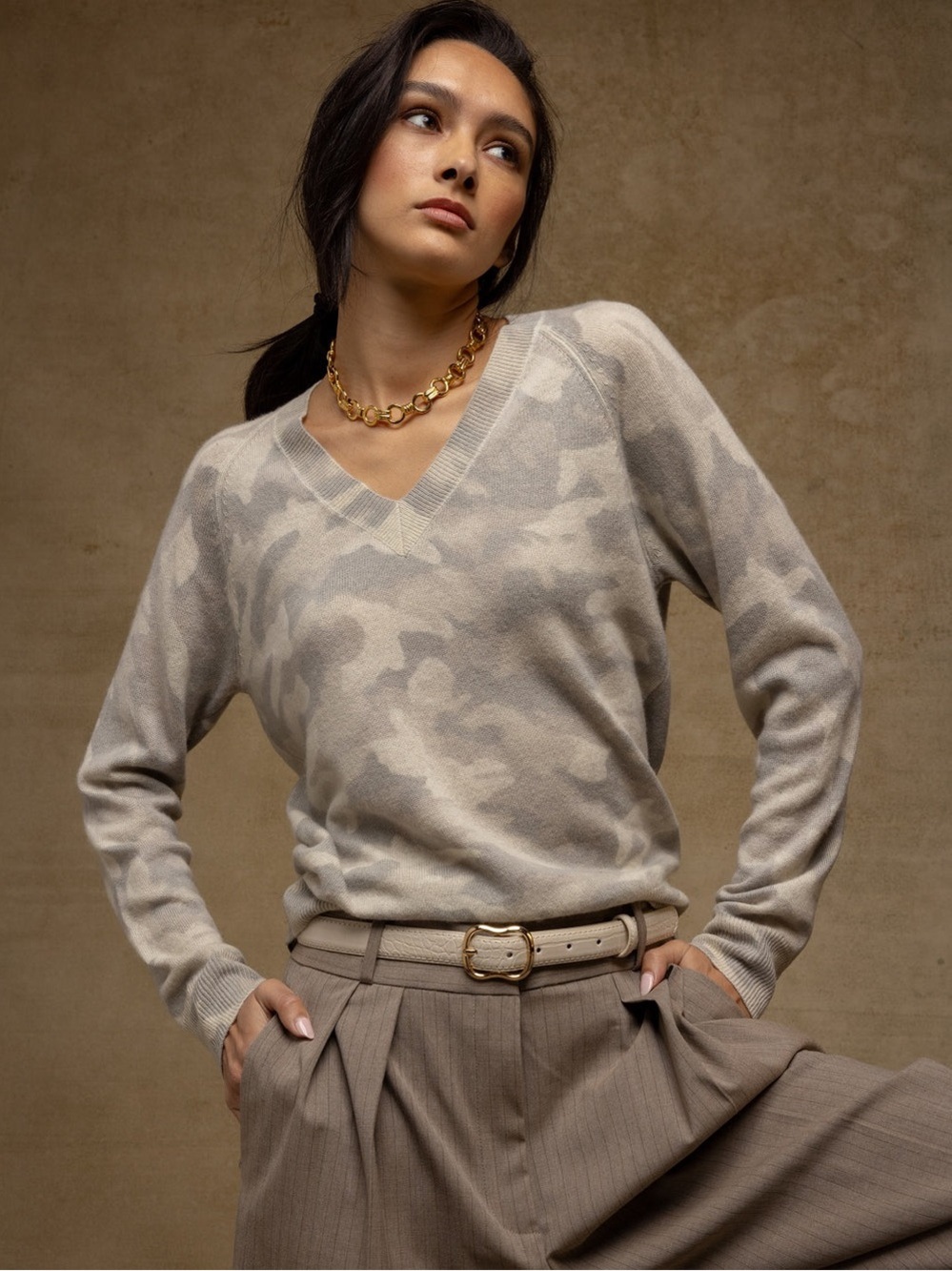 27 miles NANI WOMEN'S CASHMERE V-NECK PULLOVER SWEATER